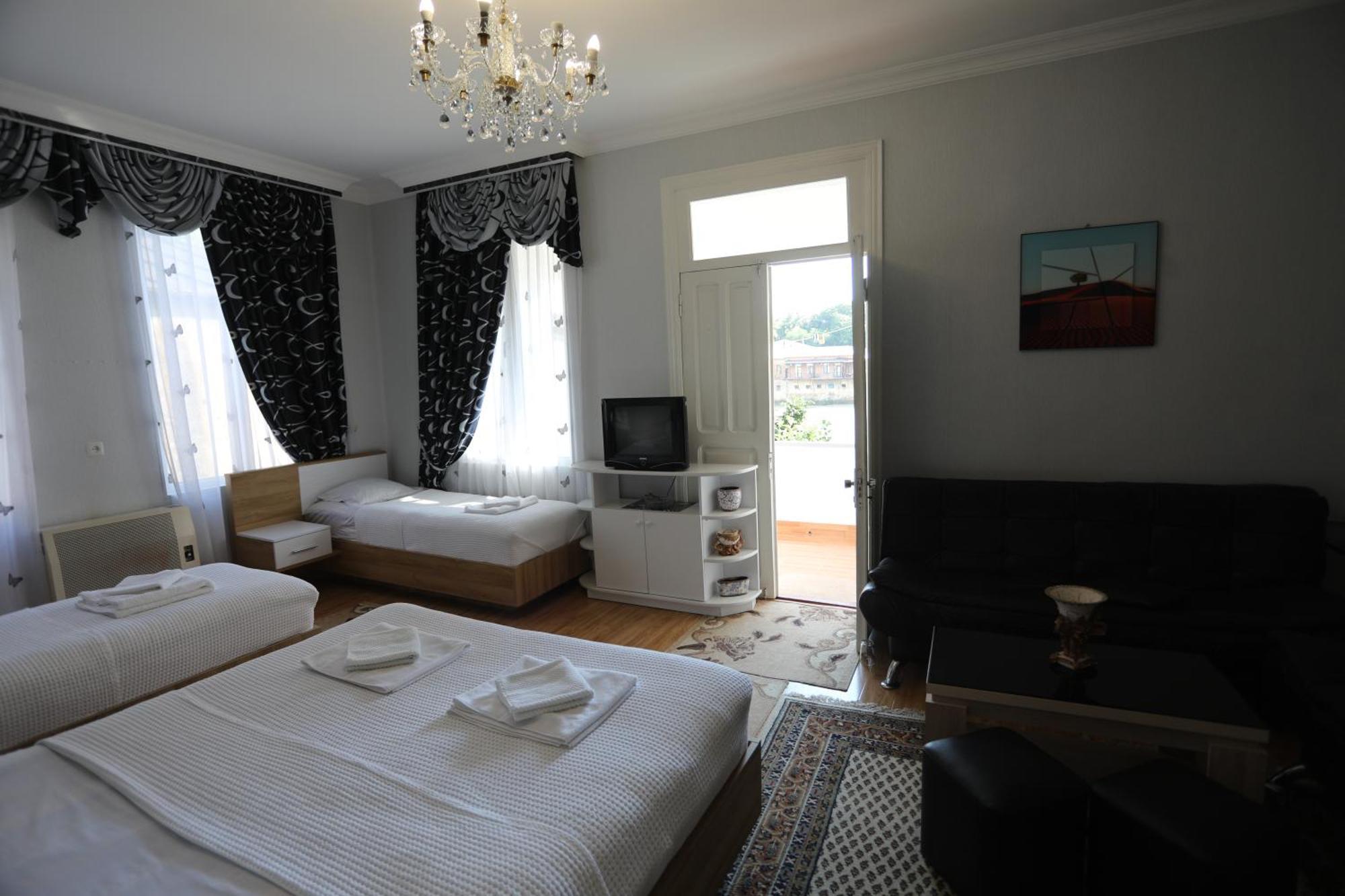 קוטאיסי Aparthotel Rioni מראה חיצוני תמונה